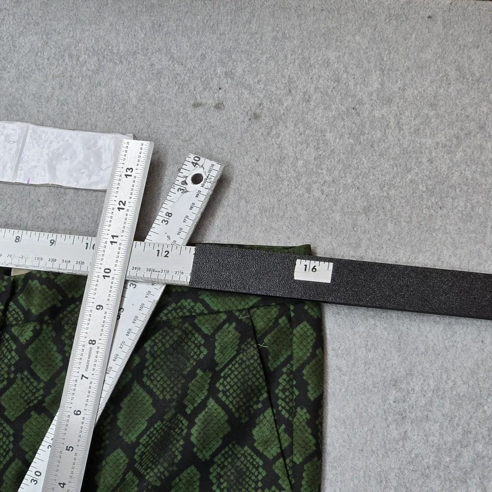 MICHAEL Kors Women Pants 8P Green Snakeskin Print Cropped Button 26